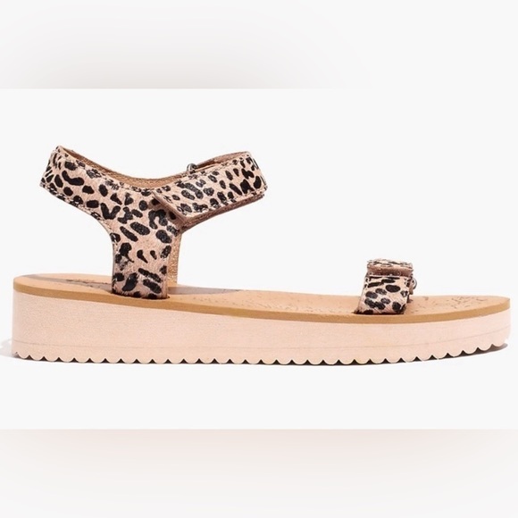 Madewell The Maggie Sandal in Spotted Calf Hair - Picture 2 of 7